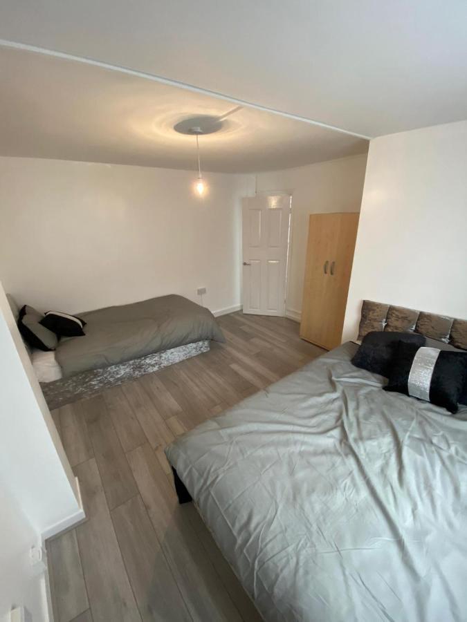 Apartament Lovely 3 Bedroom In The Heart Of Hackney Londra